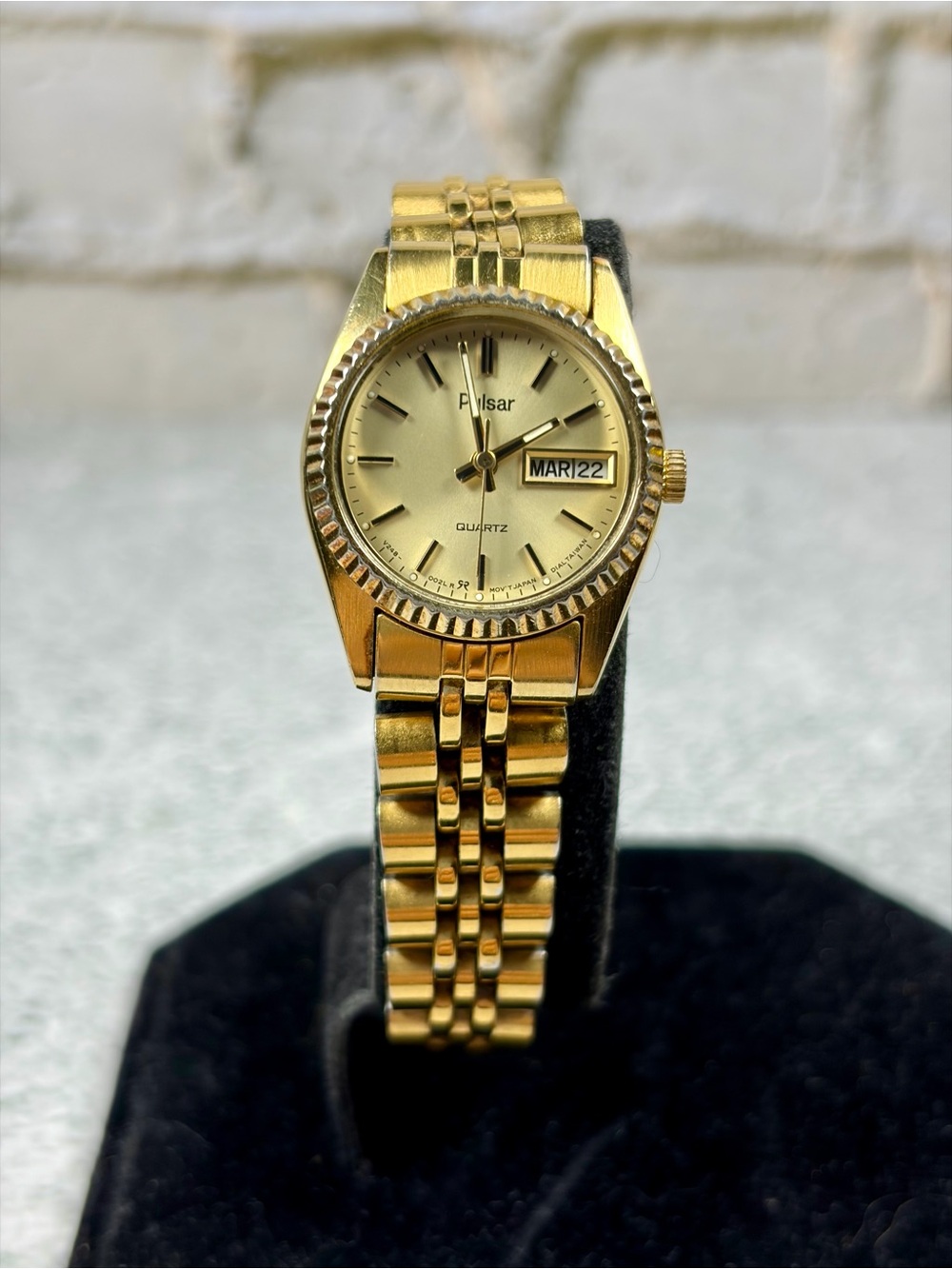 Pulsar V248-0020 Women’s Gold Tone Quartz Day Date 23mm New Battery